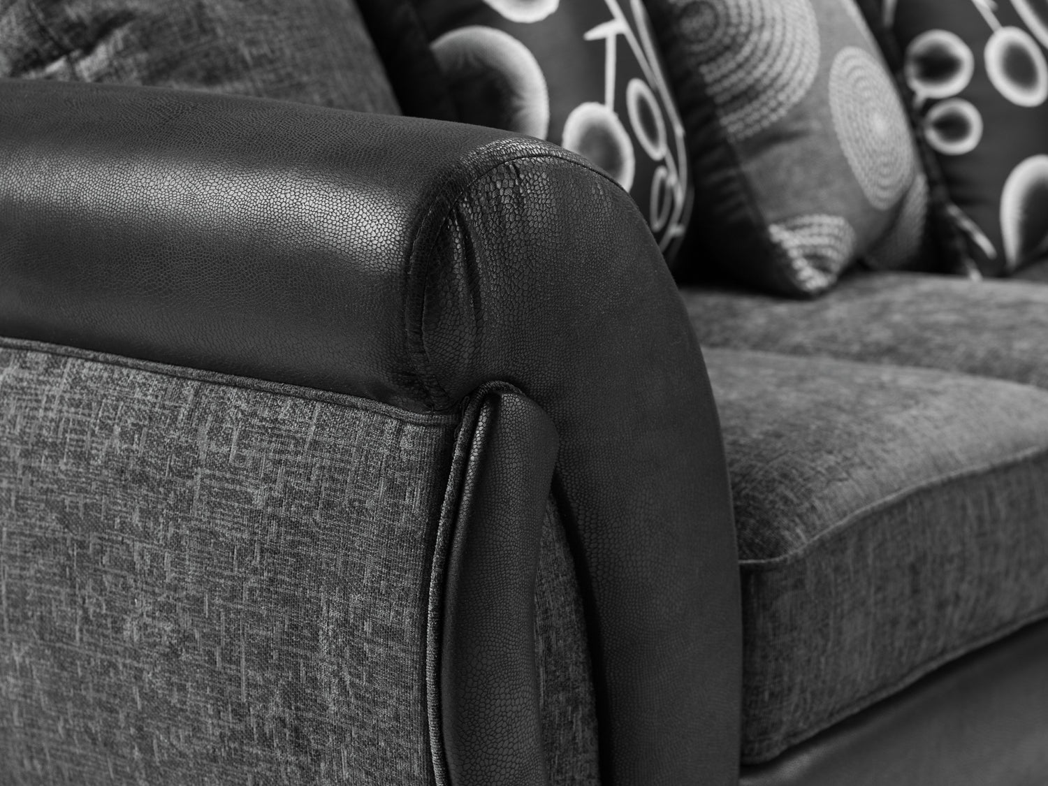 Shannon Sofa Black/Grey Right Hand Facing Corner